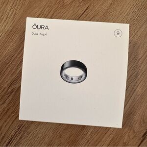 Oura Ring 4 in Black Size 9